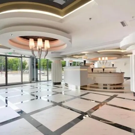 Hanza Tower White 24 Spa Jacussi & Pool & Sauna * Щецин